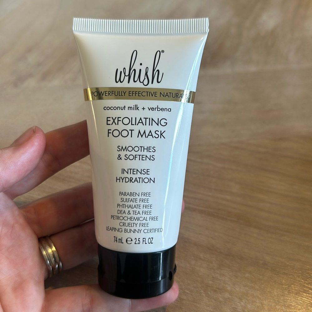 Whish Exfoliating Foot Mask new